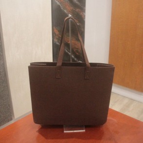 Borsa In Feltro Cm. 42x33x19 Marrone