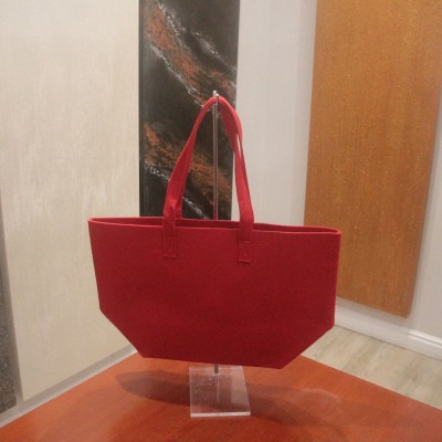 Borsa In Feltro Cm. 30x30x19 Rosso